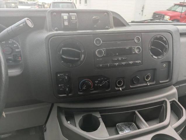 2014 Ford E-350 Cutaway Base