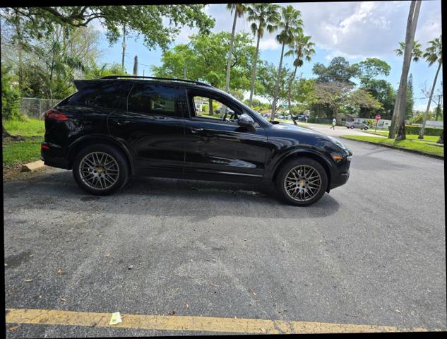2018 Porsche Cayenne Platinum Edition
