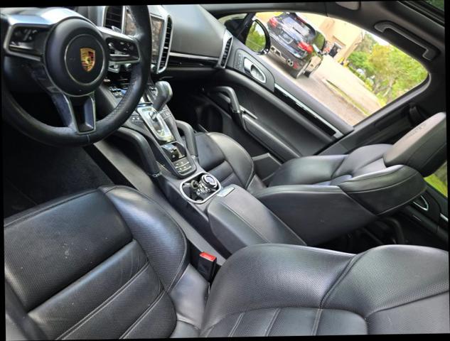 2018 Porsche Cayenne Platinum Edition