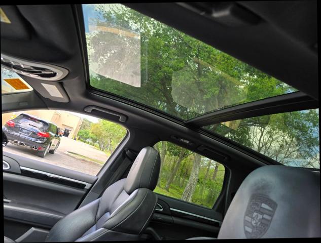 2018 Porsche Cayenne Platinum Edition