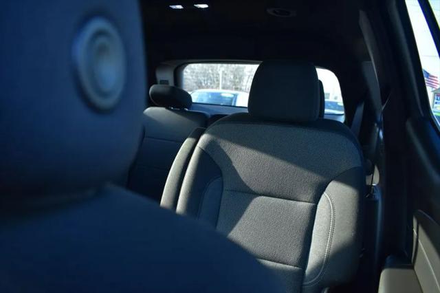 2023 Chevrolet Traverse AWD LT Cloth