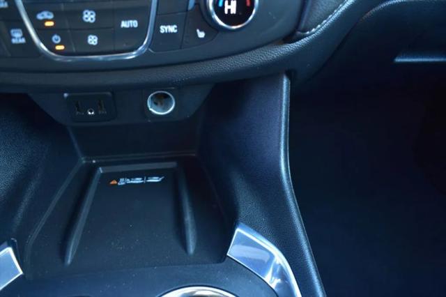 2023 Chevrolet Traverse AWD LT Cloth