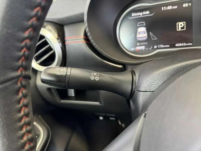 2024 Nissan Versa 1.6 SR
