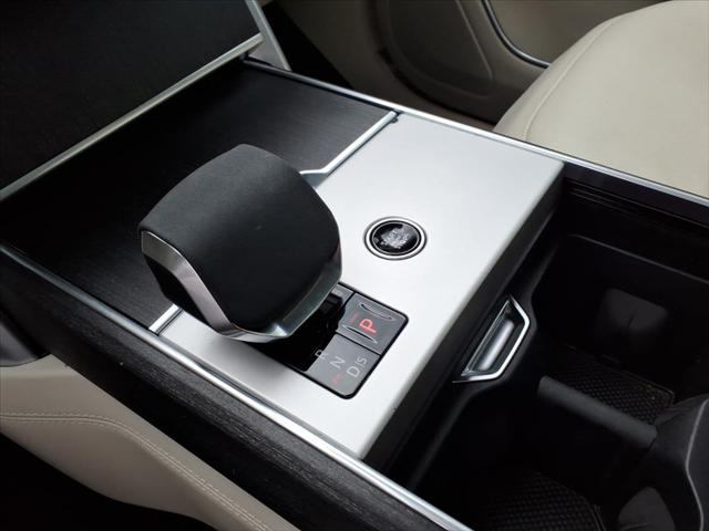 2024 Land Rover Range Rover P530 SE