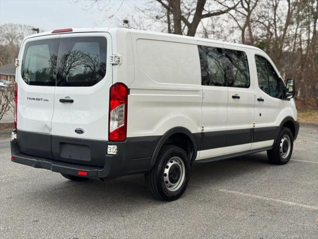 2015 Ford Transit w/60/40 Side Door w/RWB