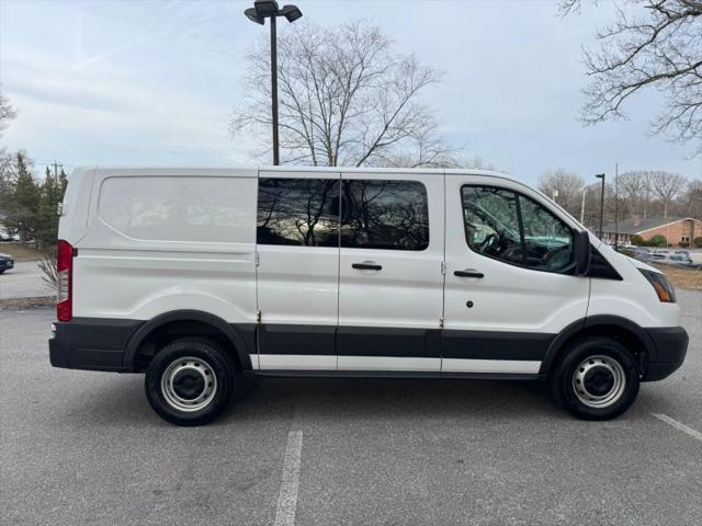 2015 Ford Transit w/60/40 Side Door w/RWB