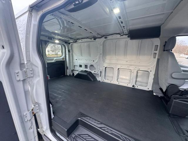 2015 Ford Transit w/60/40 Side Door w/RWB