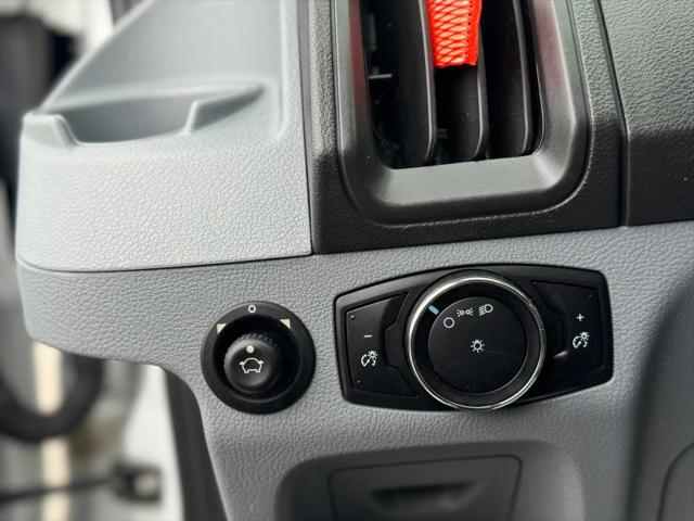 2015 Ford Transit w/60/40 Side Door w/RWB