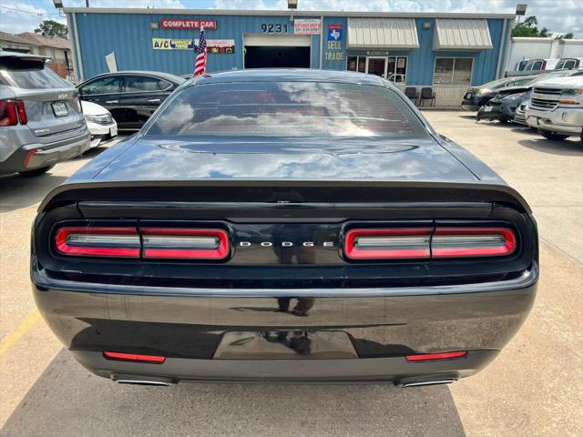 2017 Dodge Challenger SXT