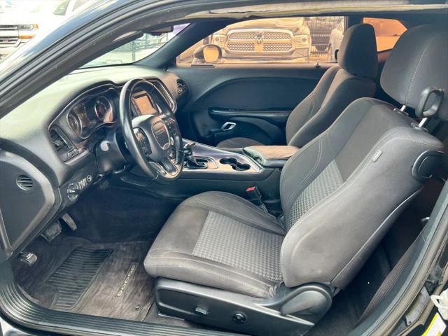 2017 Dodge Challenger SXT