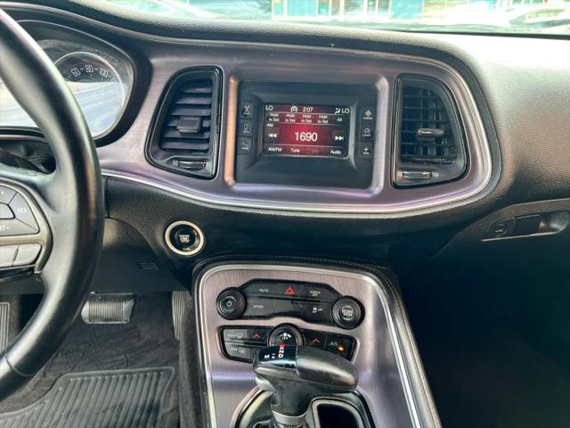 2017 Dodge Challenger SXT