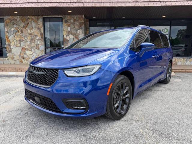 2021 Chrysler Pacifica Touring for sale in Tampa, FL