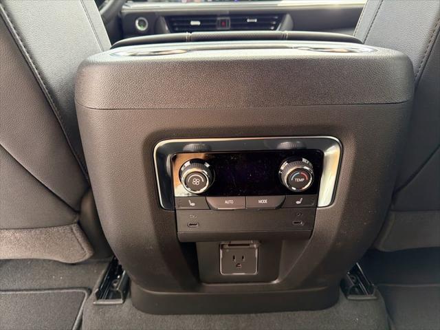 2026 Chevrolet Suburban Premier, 4WD