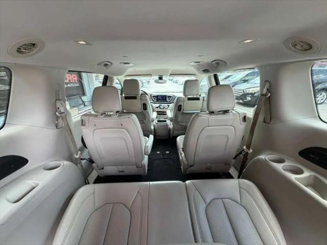 2017 Chrysler Pacifica Touring-L Plus