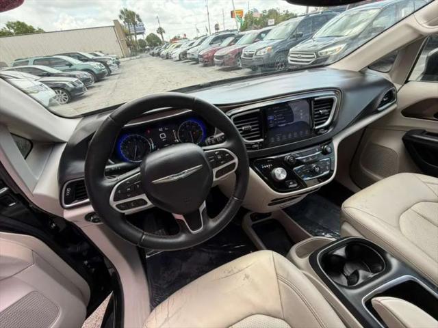 2017 Chrysler Pacifica Touring-L Plus
