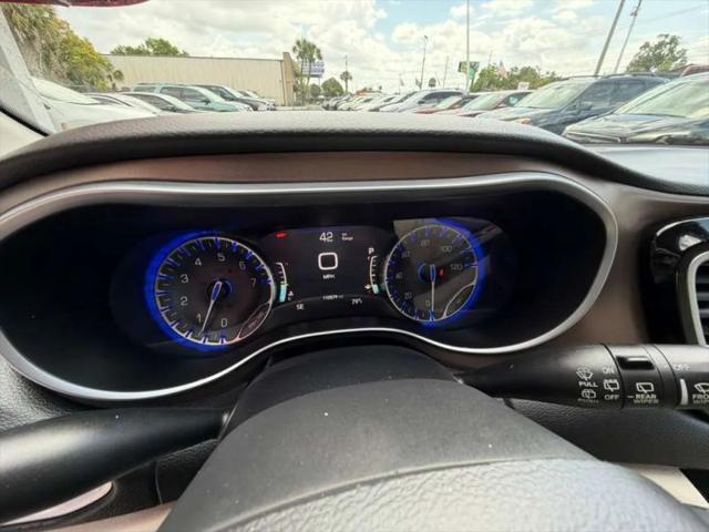 2017 Chrysler Pacifica Touring-L Plus