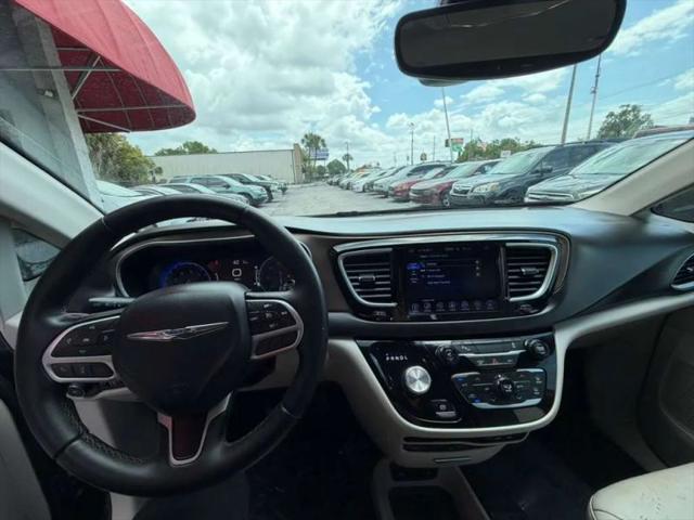 2017 Chrysler Pacifica Touring-L Plus