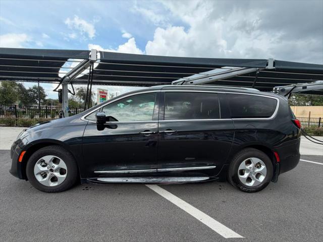2017 Chrysler Pacifica Touring-L Plus