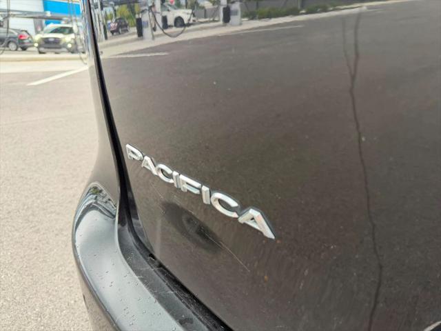 2017 Chrysler Pacifica Touring-L Plus