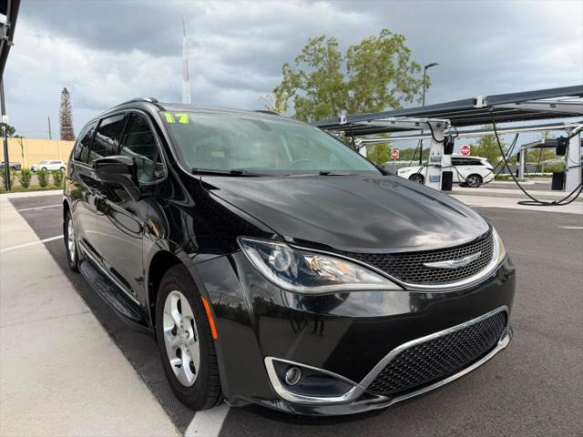 2017 Chrysler Pacifica Touring-L Plus