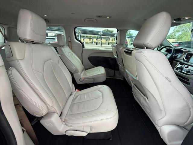 2017 Chrysler Pacifica Touring-L Plus