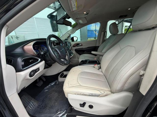 2017 Chrysler Pacifica Touring-L Plus