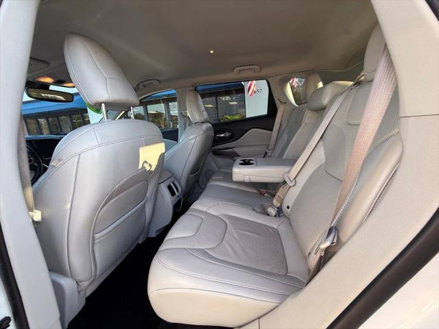 2019 Jeep Cherokee Limited FWD