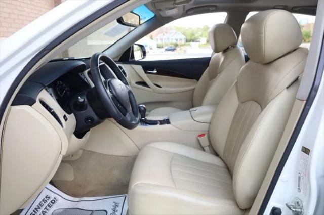 2017 INFINITI QX50 Base