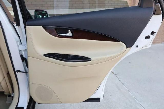 2017 INFINITI QX50 Base