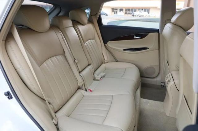 2017 INFINITI QX50 Base