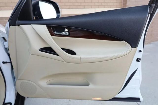 2017 INFINITI QX50 Base