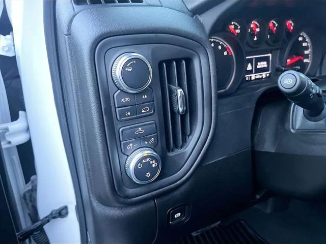 2025 GMC Sierra 1500 4WD Crew Cab Short Box Pro