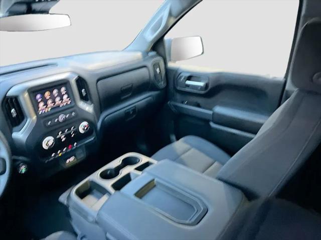 2025 GMC Sierra 1500 4WD Crew Cab Short Box Pro