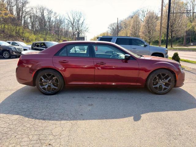 2020 Chrysler 300 Touring