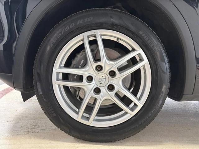 2012 Porsche Cayenne Base