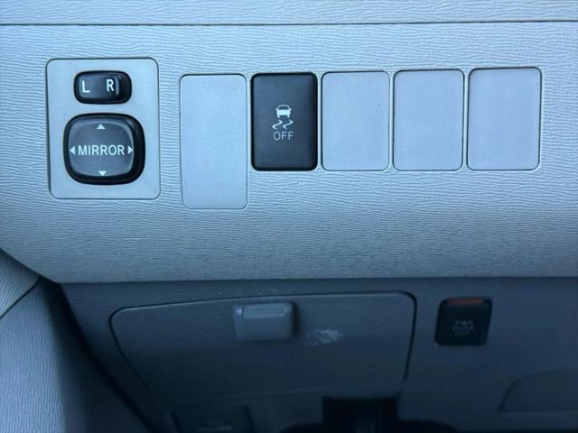 2013 Toyota Sienna LE V6 8 Passenger
