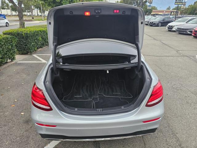 2017 Mercedes-Benz E-CLASS E 300 E 300