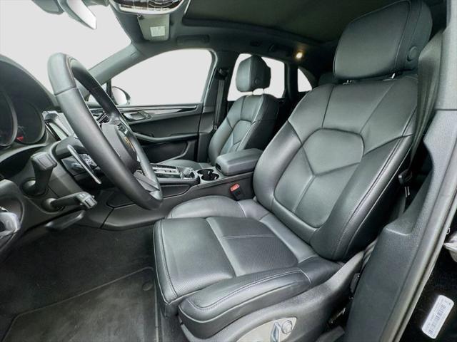 2025 Porsche Macan T