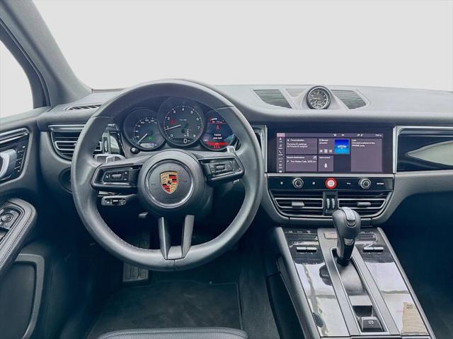 2025 Porsche Macan T
