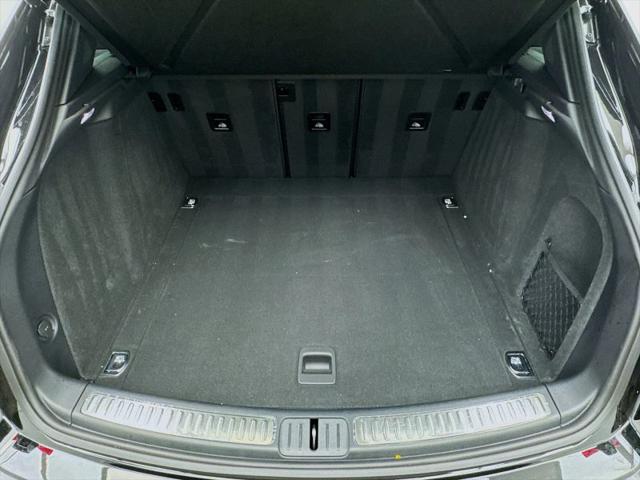 2025 Porsche Macan T