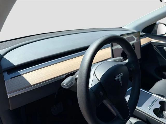 2024 Tesla Model Y Long Range Dual Motor All-Wheel Drive