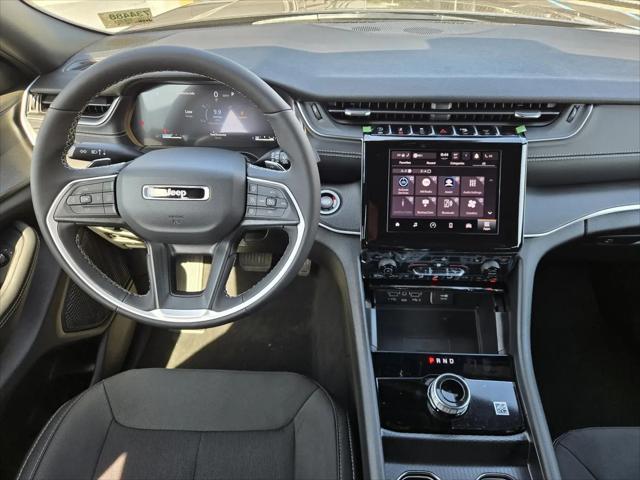 2026 Jeep Grand Cherokee L Altitude 4x2