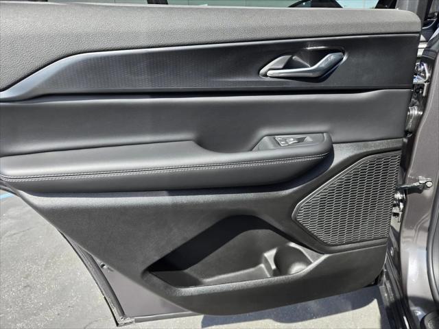 2026 Jeep Grand Cherokee L Altitude 4x2