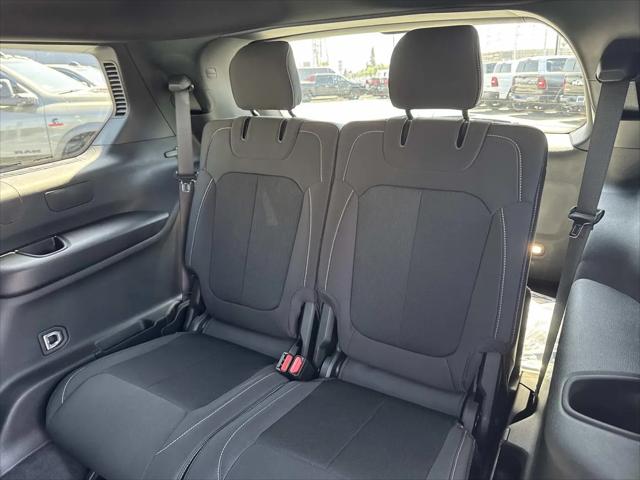 2026 Jeep Grand Cherokee L Laredo 4x2