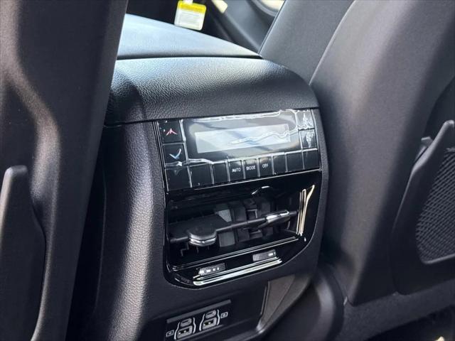 2026 Jeep Grand Cherokee L Laredo 4x2