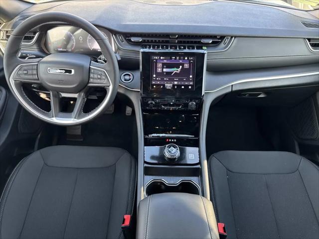 2026 Jeep Grand Cherokee L Altitude 4x2
