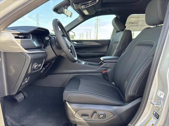 2026 Jeep Grand Cherokee L Altitude 4x2