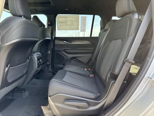 2026 Jeep Grand Cherokee L Altitude 4x2