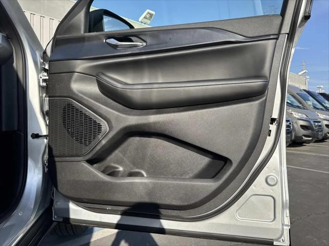 2026 Jeep Grand Cherokee L Altitude 4x2