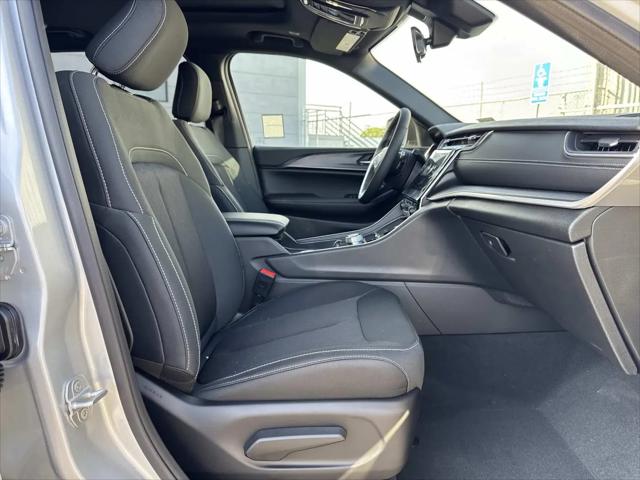 2026 Jeep Grand Cherokee L Altitude 4x2